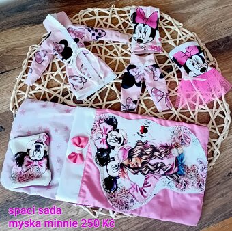 Barbie Sady oblečků různé motivy - 12