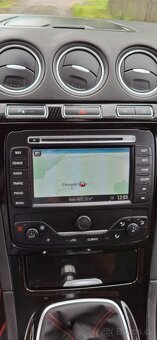 Ford S-max, 2.2 TDCI, TITANIUM S,147 KW,7 míst,webasto,tažné - 12