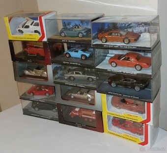 Auta 1:43 motorky 1:18 - 12