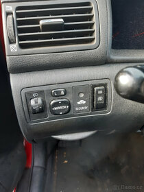 Toyota Corolla 1,4 D-4D 66kW 2005 Combi 1ND - dily - 12