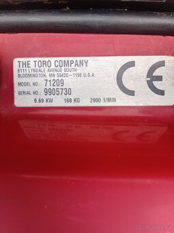 Prodám zahradní traktor Toro 13Hp - 12