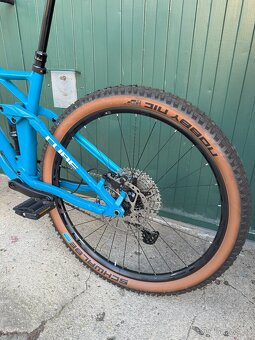 Nové carbonové kolo CUBE STEREO 140 HPC Race 27,5 Ram M - 12