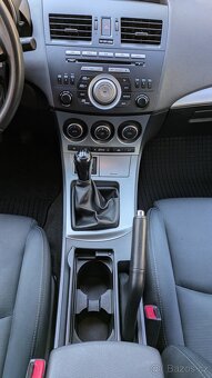 Mazda 3 BL 1.6 benzín 77kW r.v. 2010, druhý majitel - 12