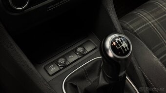 VW Golf VI GTD 2010 - 12
