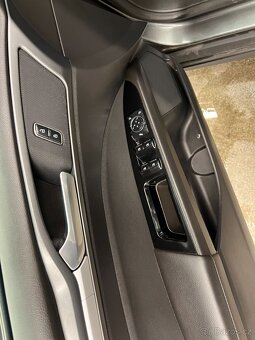 Ford Mondeo 1.5 Ti-VCT 118 kW - 12