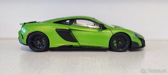 McLaren 675LT Autoart - 12