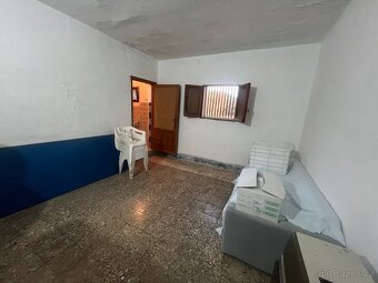 Vila 91m2, 3000m2 pozemek 12 minut od moře - 12