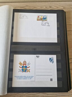 Poštovní známky  - aršíky  ČR  v albu. - 12
