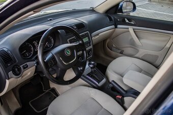 Škoda Octavia Combi 1.8 TSI Elegance DSG - 12