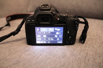 Canon EOS 250 D + objektivy - 12