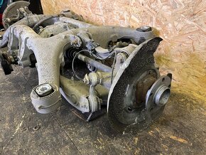 KOMPLETNÍ ZADNÍ NÁPRAVA BMW F11 3.0D 535D 220KW - 12