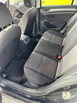 Volkswagen Golf 1.6 TDI 77Kw - 12