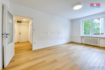Pronájem bytu 3+1, 74 m², Plzeň, ul. Pecháčkova - 12