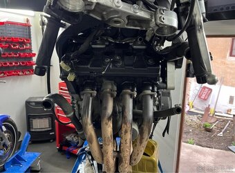 Yamaha r6 - 12