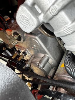 Can-am outlander 800r max 5145km nová tk - 12