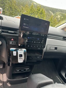 Hyundai STARIA 2.2 CRDi 130 kW, 4×4, automat, 9 míst, 65 000 - 12