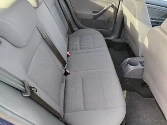 Prodám Volkswagen Golf 5 po servise, STK, v pěkném stavu - 12