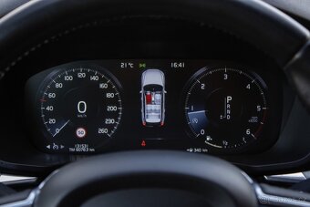 Volvo XC60 D4 2.0L Drive-E Momentum Geartronic - 12