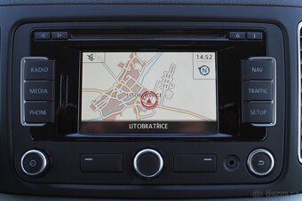 VW Sharan 2.0TDI 4MOTION + HIGHLINE+7MÍST+2/2015+PR. SERVIS - 12