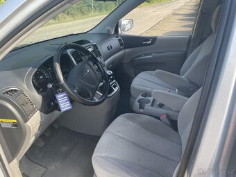 Kia Carnival 2,9Crdi 136Kw - 12
