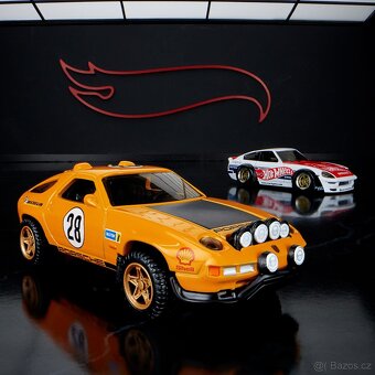 Hot Wheels Elite 64 Porsche 928 Safari - 12