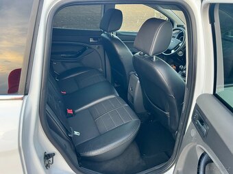 ► FORD KUGA 2.0TDI 103KW TITANIUM XENONY-LED-TAŽNÉ 17" - 12