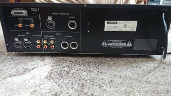 TASCAM DA-30 - 12
