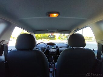 Toyota Yaris 1.0 VVT-i 48kw,2xklíč,1.Maj,127tkm,Klima - 12