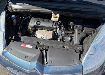 Citroën C4 Picasso 1,6i klima , 7 Míst benzín - 12