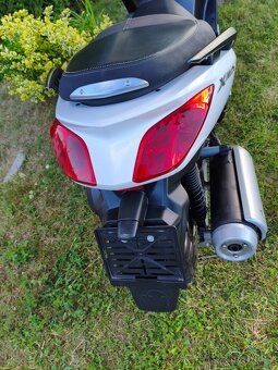 Yamaha X-Max 125i Business ABS CZ TP - 12