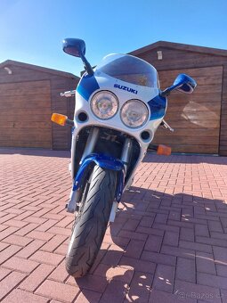 Suzuki GSX-R 1100 - 12
