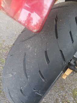 Yamaha FZ1 - 12