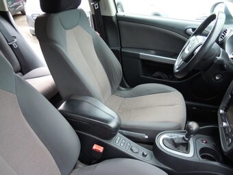 Seat Leon 1.6TDi 77kw(105hp) automat r.v.1/2011 - 12