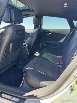 Audi A7, 180kW - 12