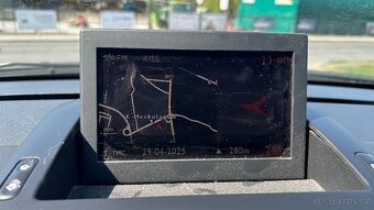 Peugeot 5008 2.0HDi 110kW Pano,Navi,PDC - 12