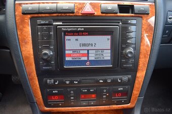 Audi S8 4,2i AUTOMAT QUATTRO,SUPER STAV - 12
