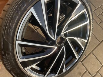 ADELEIDE VERITATE NOVÝ model  orig.skoda Superb3V  5x112  8j - 12