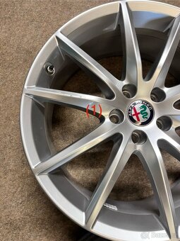 5x110 R19 ORIG. Alfa Romeo Stelvio - TOP STAV - 12