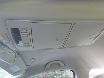 Volkswagen Touran 1.6i, PĚKNÝ STAV, TOP CENA - 12