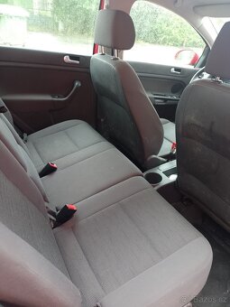 Wolksvagen Golf 5 Plus (1.6 Benizn LPG - 12