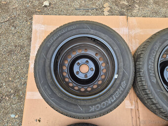 Zánovní sada 15" disků s letními pneu Hyundai - 12