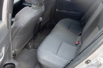 Toyota C-HR 1.8 Hybrid Executive E-CVT FWD - 12