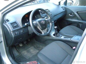 Avensis 1.8i 108kw 130000km 1 majitel 2009 - 12