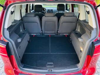 Volkswagen Touran 1.2TSI 77KW 7MÍST MANUÁL VÝHŘEV SERVISKA - 12