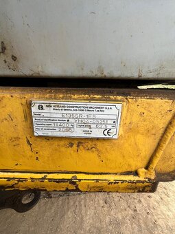 Pásové rypadlo NEW HOLLAND E135SR - 1ES, r.v. 2008, 15,4t - 12