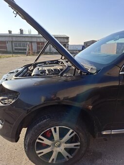 Náhradní díly Volkswagen Touareg 3.0 D / 2007 rok / - 12