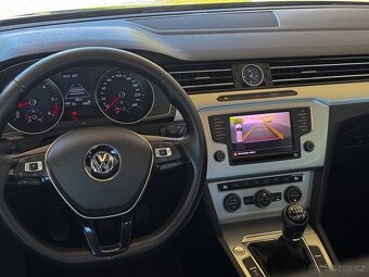 VOLKSWAGEN PASSAT 1.MAJ FULL LED PANO KAMERA SERVIS - 12