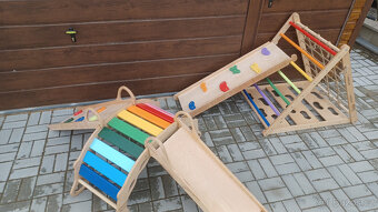 Barevná montessori houpačka - duha - 12