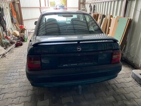 Opel Vectra A - 12