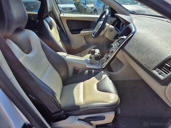 Volvo XC60,2.4D,120KW,AWD,4x4,MANUÁL,R.V.2012 - 12